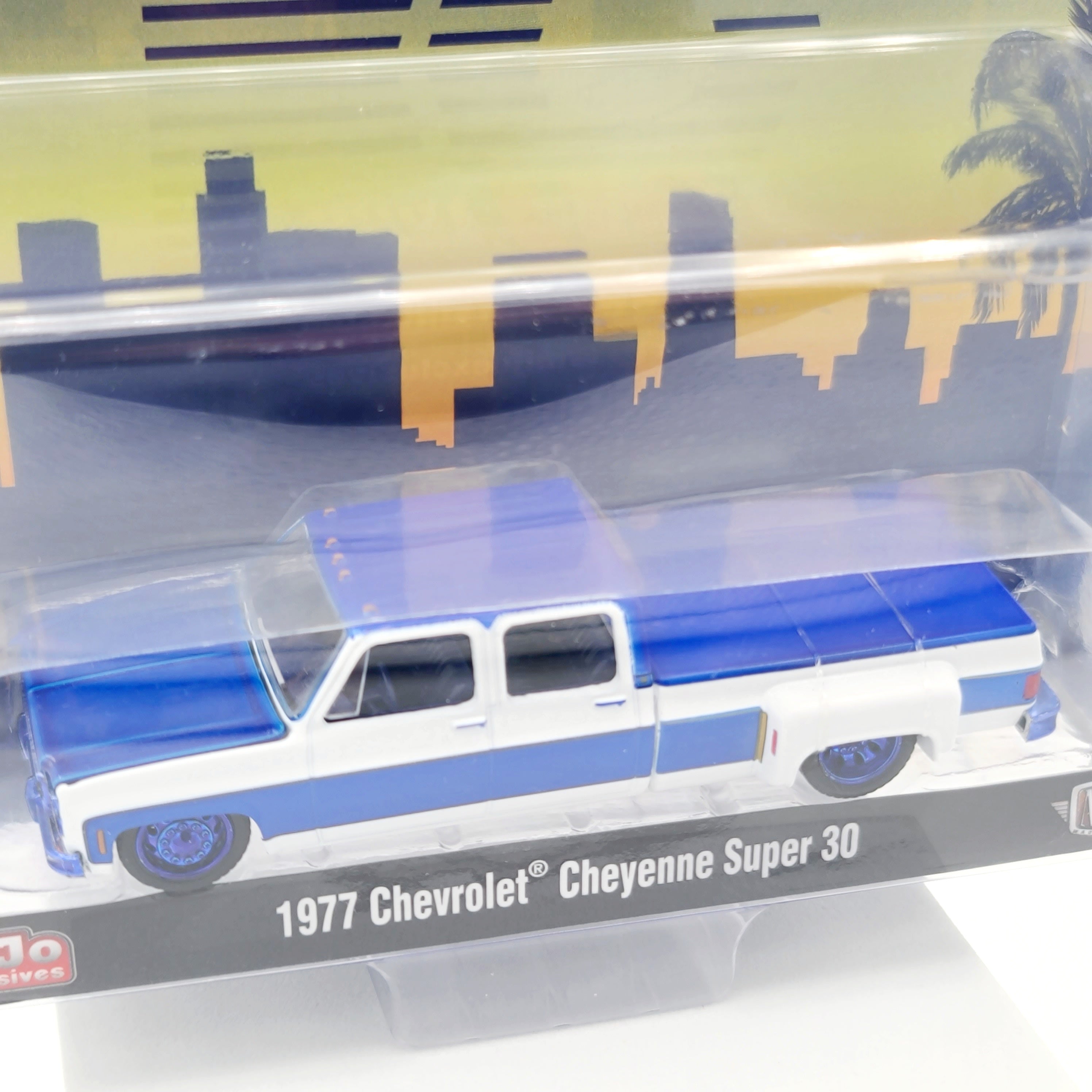 M2 Machines - CHASE - '77 Chevrolet Cheyenne Super 30 Dually Pickup - 1:64, LA (2025 MiJo Exclusives - Limited Edition)